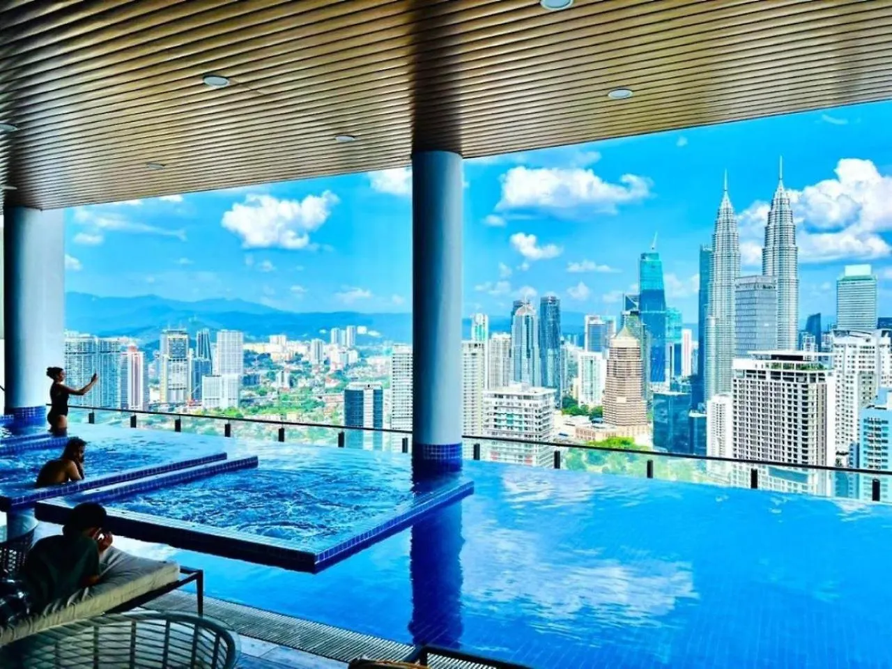 The Colony Infinitum By Klcc Daire Kuala Lumpur Malezya